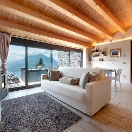Relax And Happiness Private Jacuzzi Holiday home Perledo