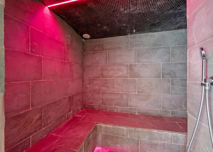 Relax And Happiness Private Jacuzzi
